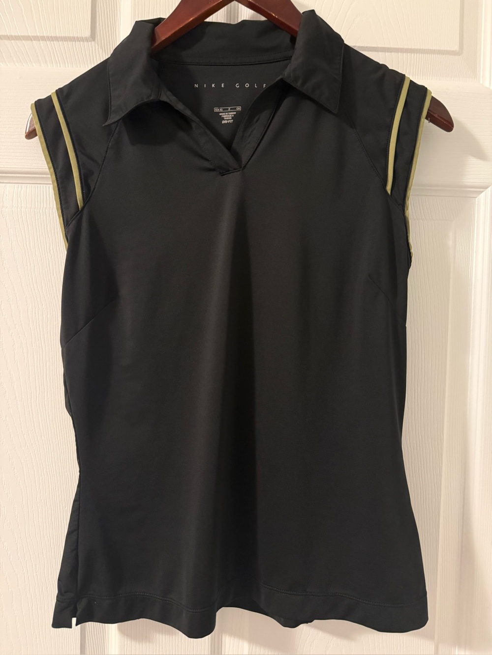 Nike Golf Dri-FIT Sleeveless Polo Shirt Black Gold Trim Women’s Small S 4-6